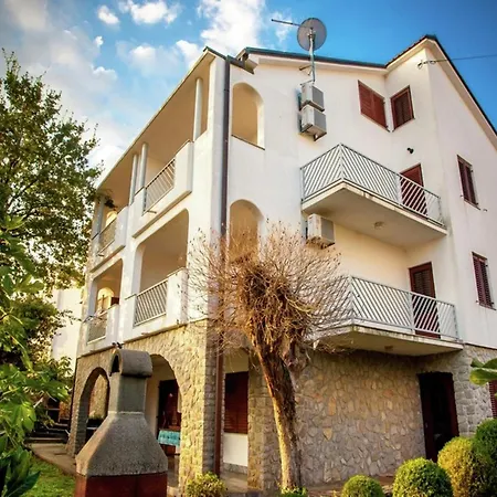Apartment With Terrace And Sea View